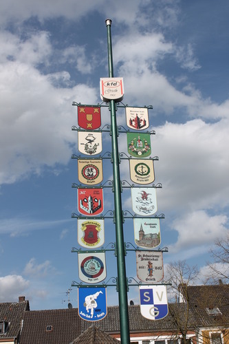 Das Foto zeigt den Wappenbaum im Stadtteil Grieth 