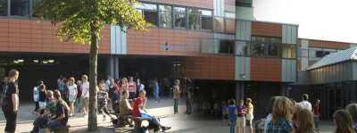 Das Bild zeigt die Rheinschule in Rees.