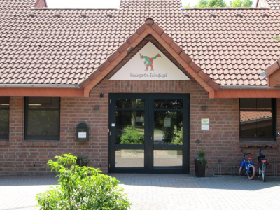Das Bild zeigt den Kindergarten "Eulenspiegel e. V." in Altkalkar