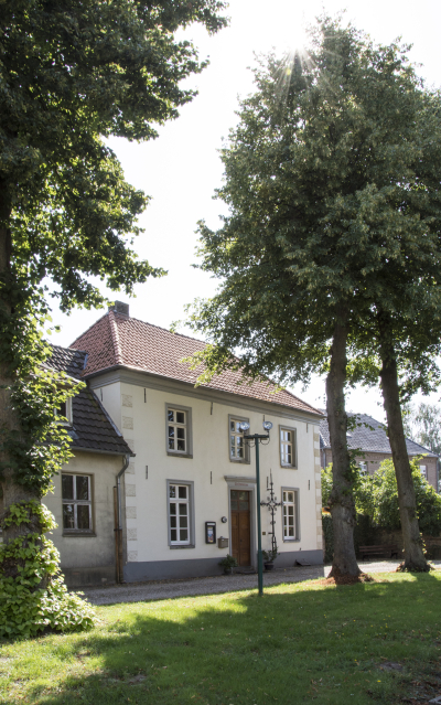 Stiftsmuseum Wissel Stiftsmuseum Wissel, Blick auf die Außenfassade vom Kirchhof St. Clemens her gesehen