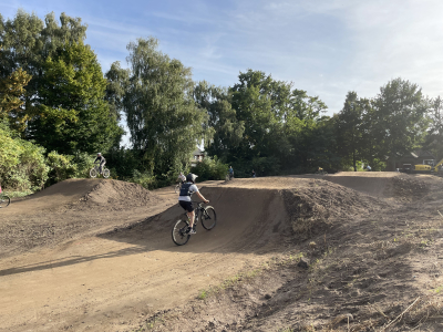 Das Bild zeigt die Dirt-Bike-Anlage in Kalkar.
