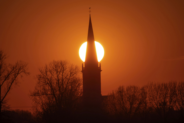 Das Foto zeigt die St. Nicolai Kirche in Kalkar.