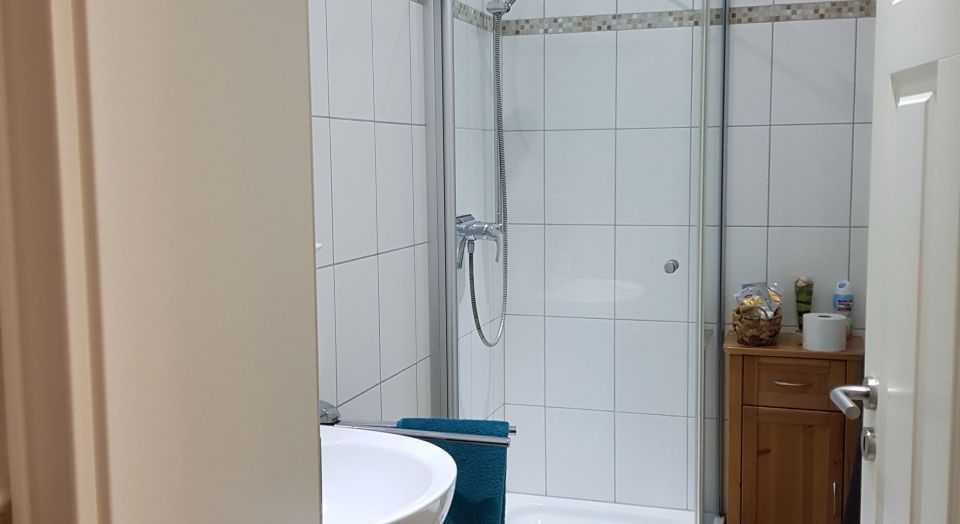 Ferienwohnung Brücker, Ansicht des Badezimmers der zweiten Wohnung