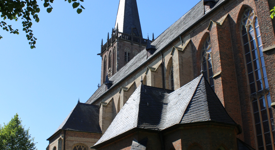 Kirchhof der St. Nicolai Kirche Kalkar