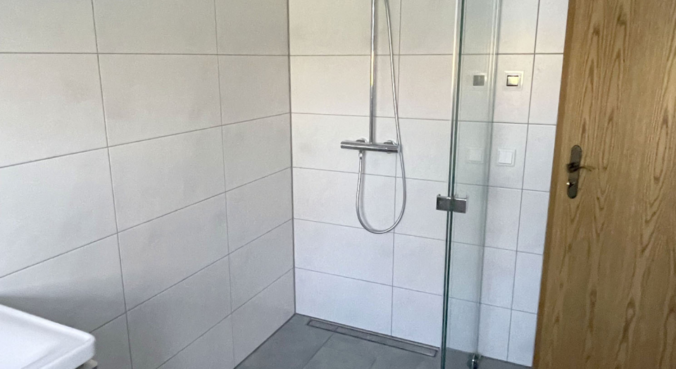 Das Foto zeigt den die Dusche der Unterkunft "Beimannskath".