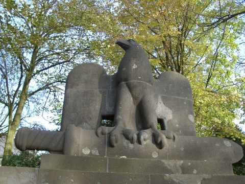 Kriegerdenkmal 02.jpg